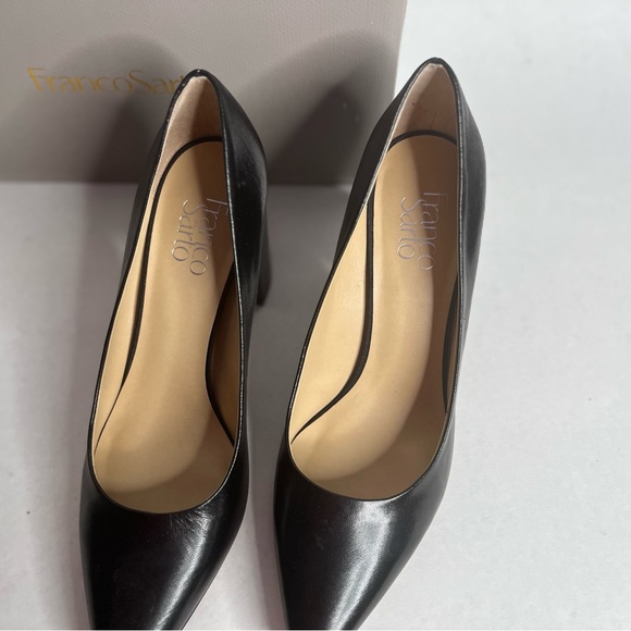 Sz 9.5 Elegant Black Heels - Picture 6 of 6